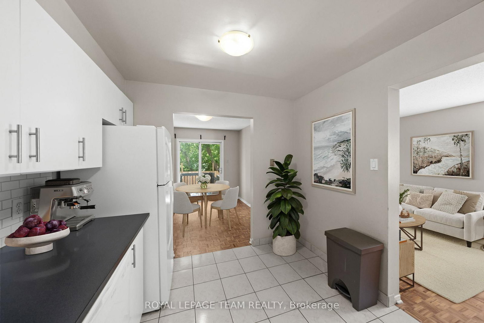 1991 Banff Avenue • Ottawa, ON photo 14