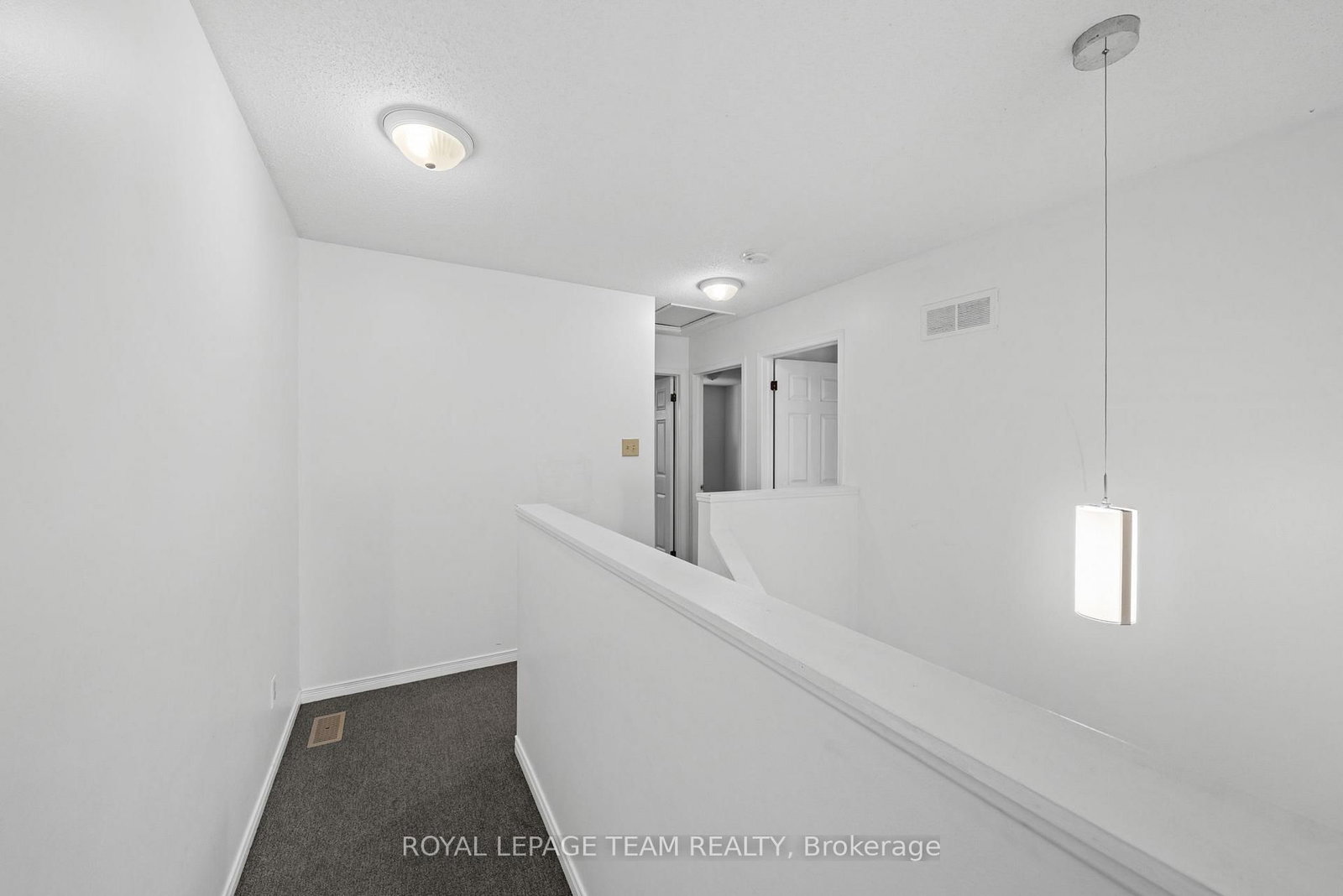 1991 Banff Avenue • Ottawa, ON photo 29