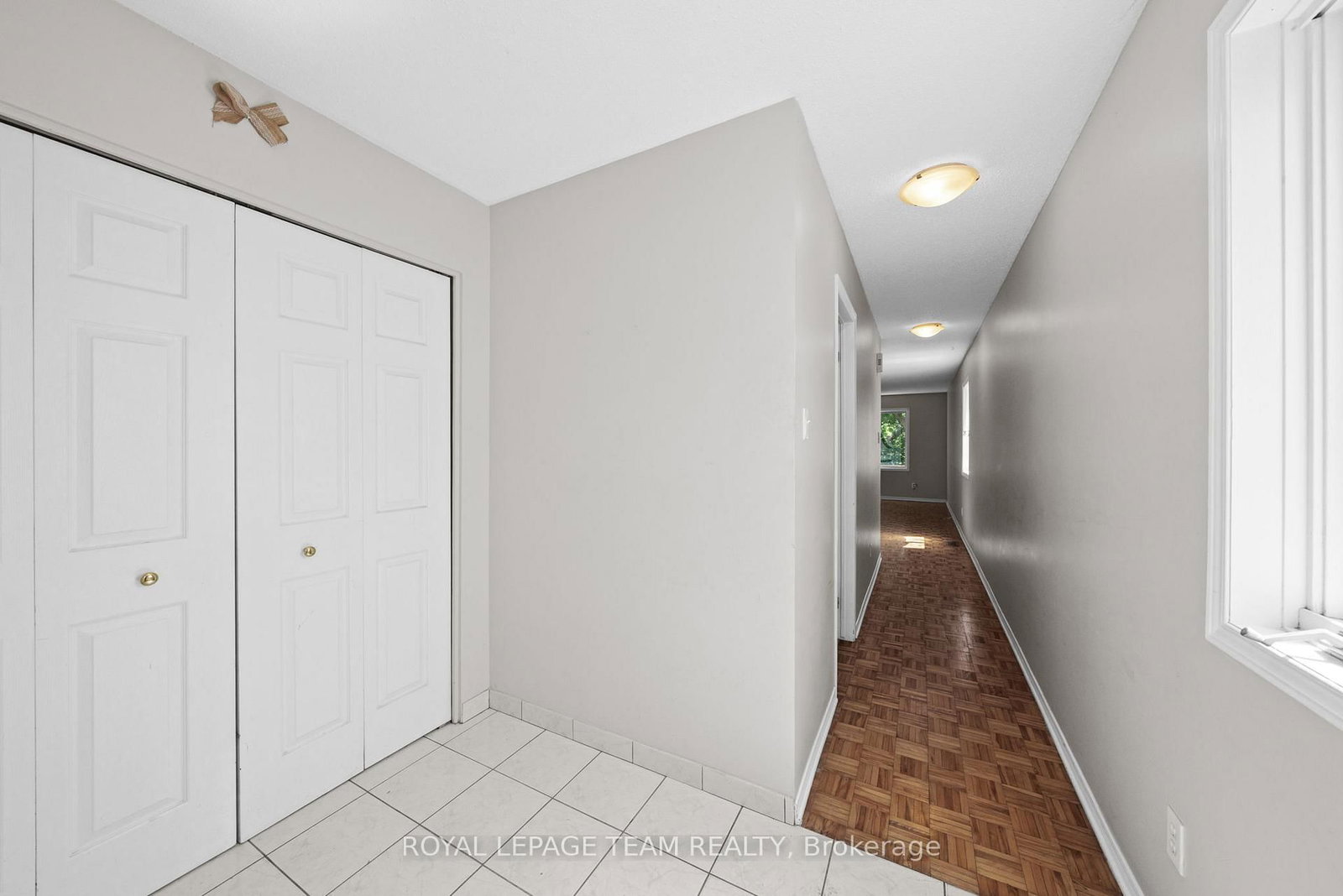 1991 Banff Avenue • Ottawa, ON photo 8