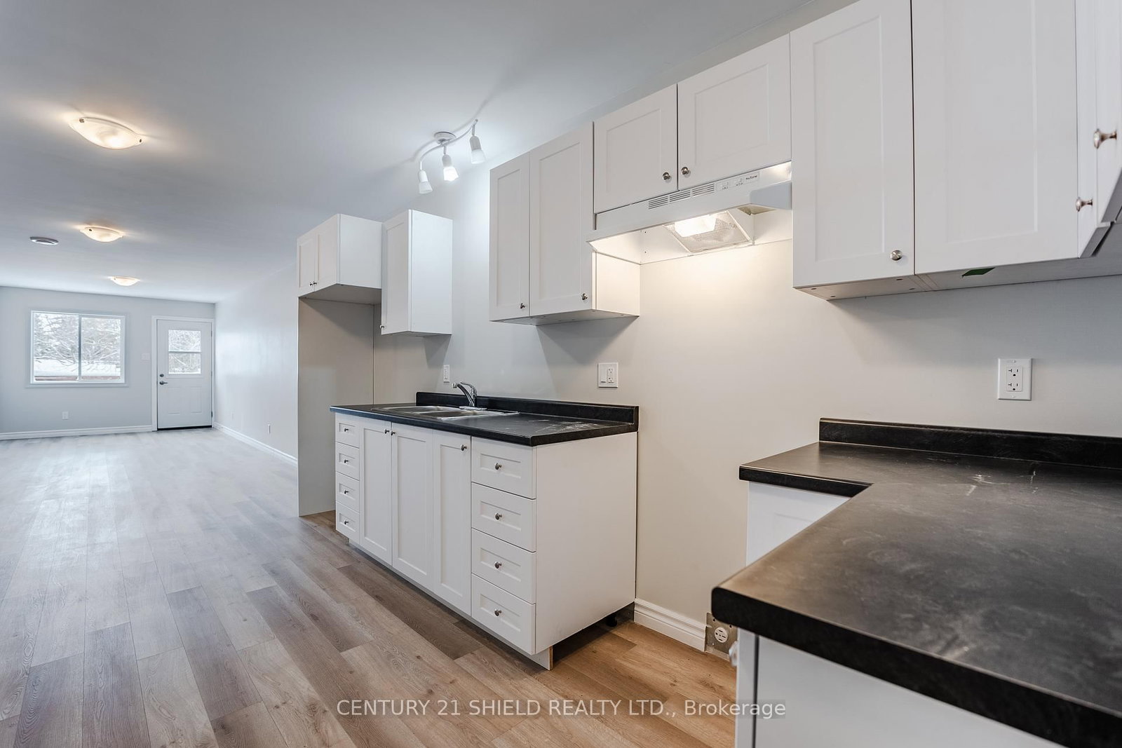 A - 15 William Street, North Stormont 4