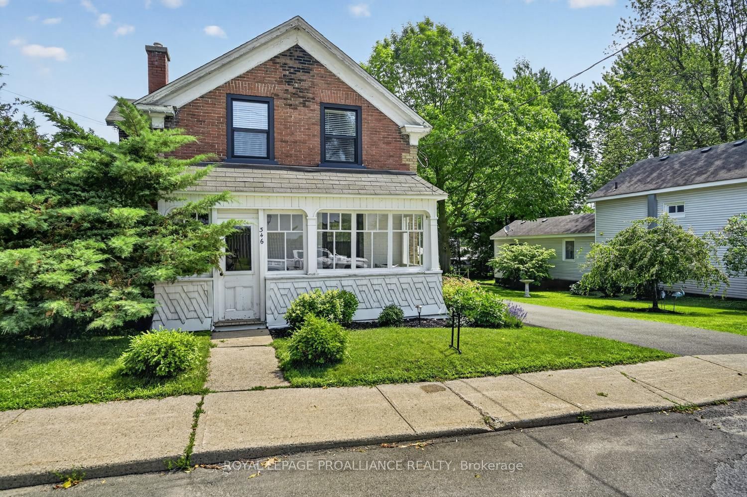 346 Russell Street • Prescott, ON photo 2
