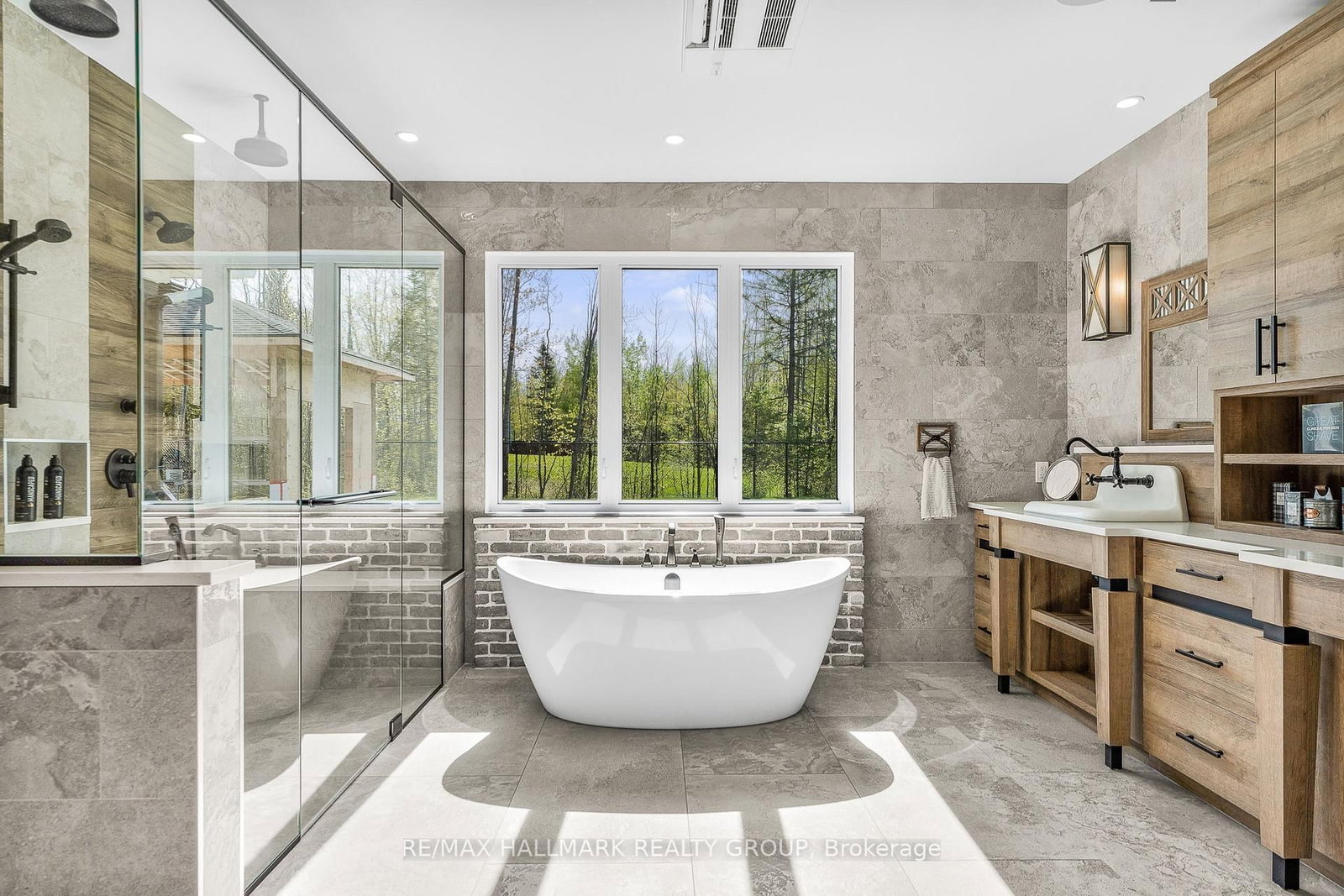 55 De La Seignerie Estates E • Champlain, ON photo 57