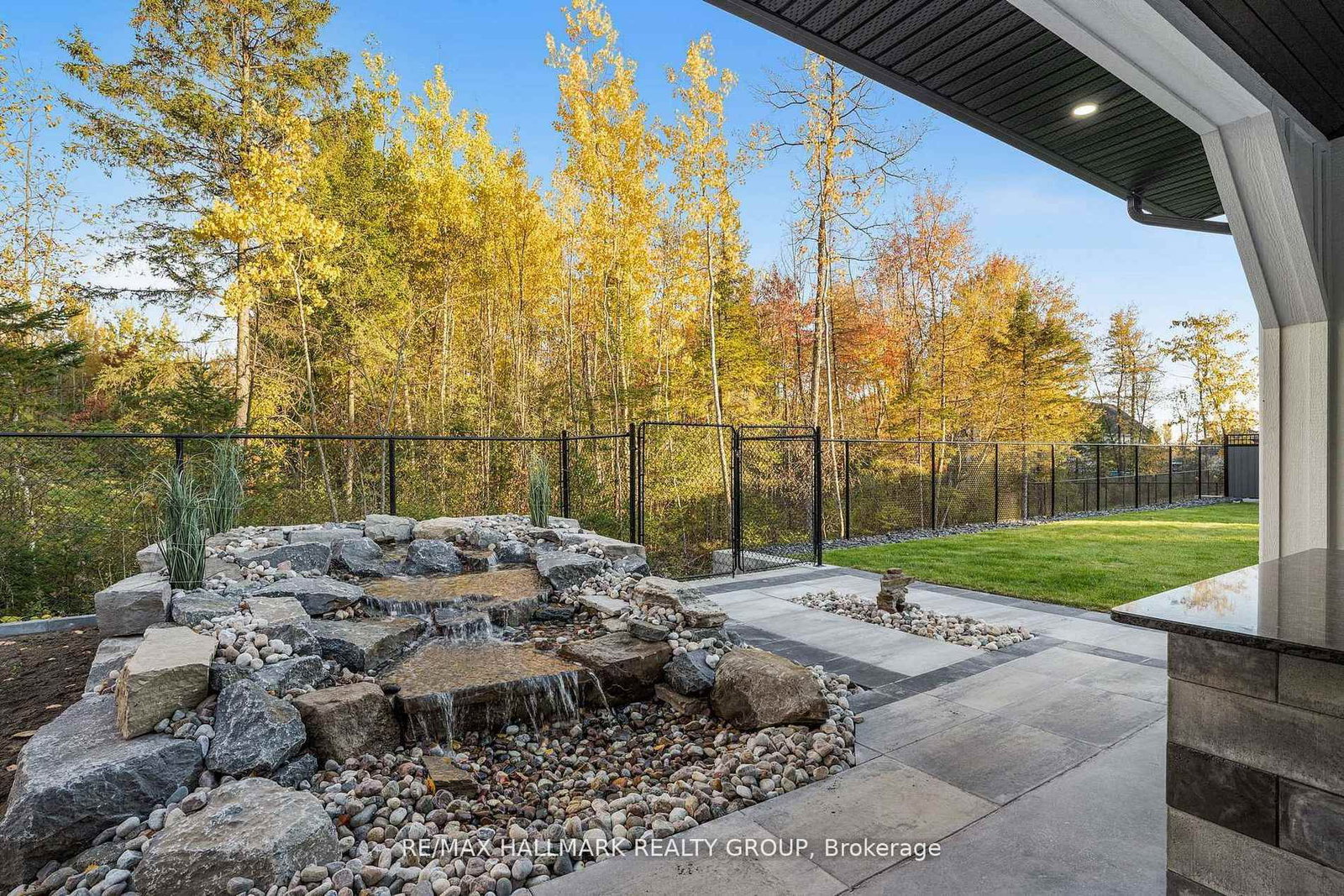 55 De La Seignerie Estates E • Champlain, ON photo 9