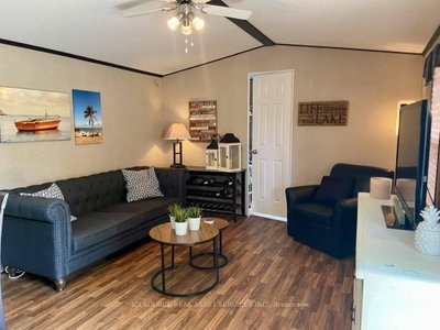 486 County Road 18, • #FGL26 • Prince Edward County, ON photo 8