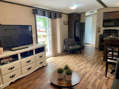 486 County Road 18, • #FGL26 • Prince Edward County, ON photo 9
