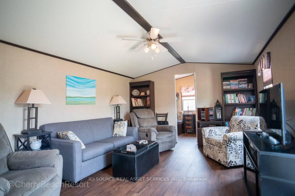 486 County Road 18 • #PML19 • Prince Edward County, ON photo 6