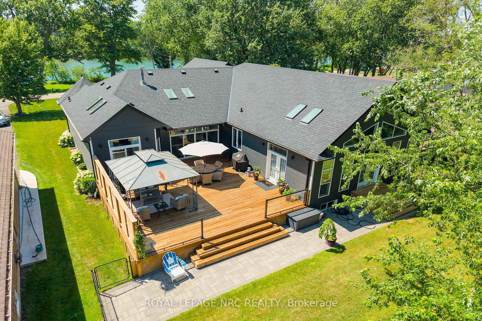410 Kingsway Road • Welland, ON photo 33