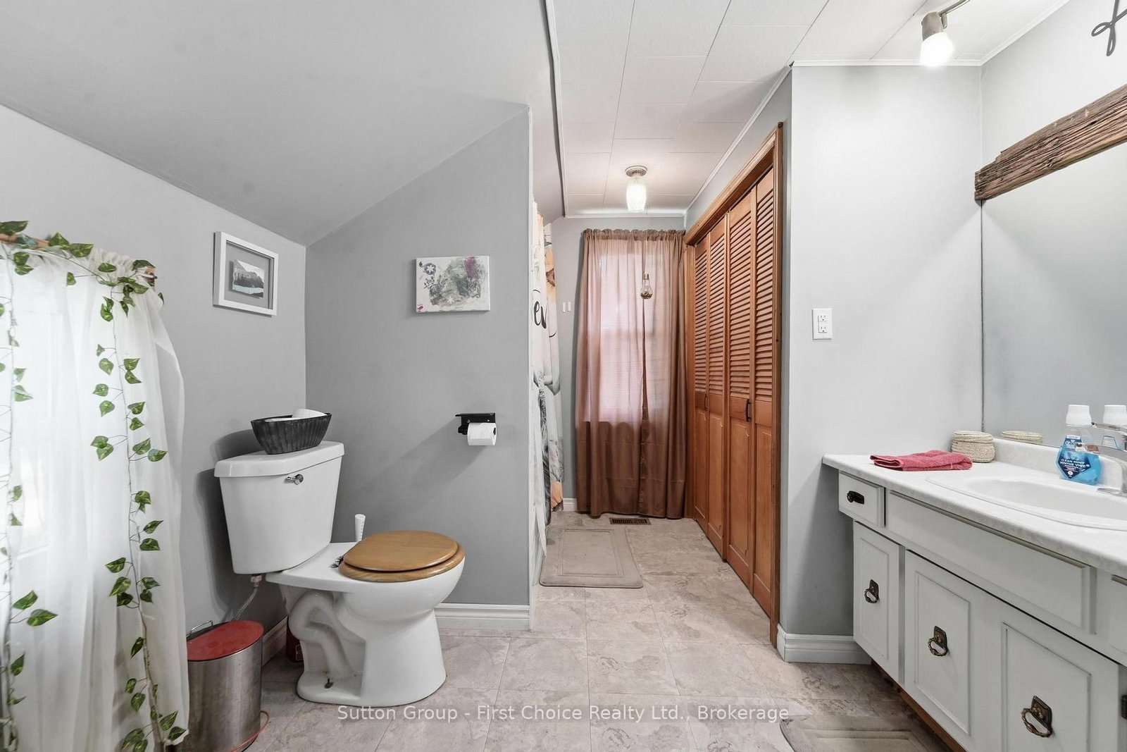 33 Bayfield Street • Huron East, ON photo 25
