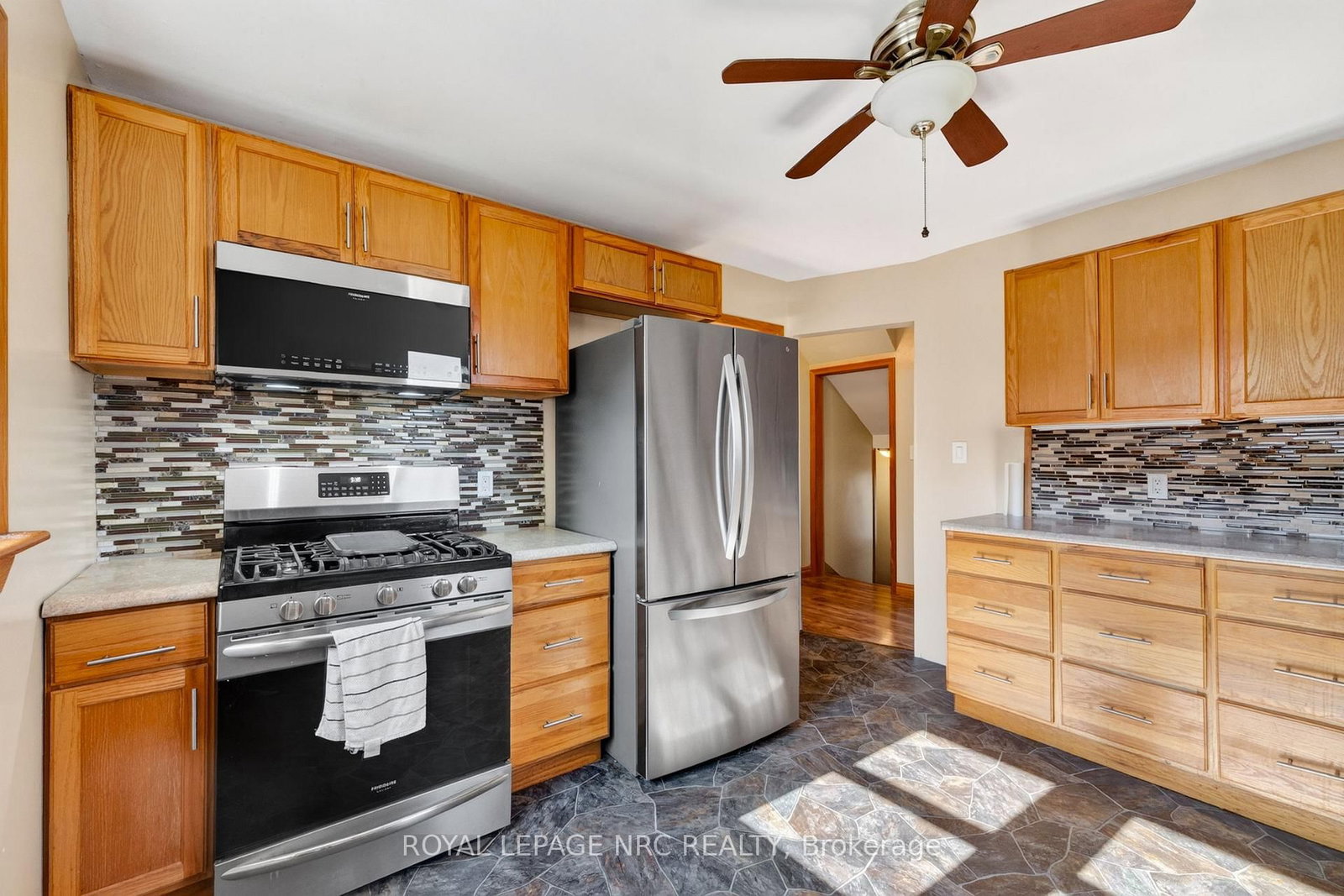 239 Phipps Street • Fort Erie, ON photo 11