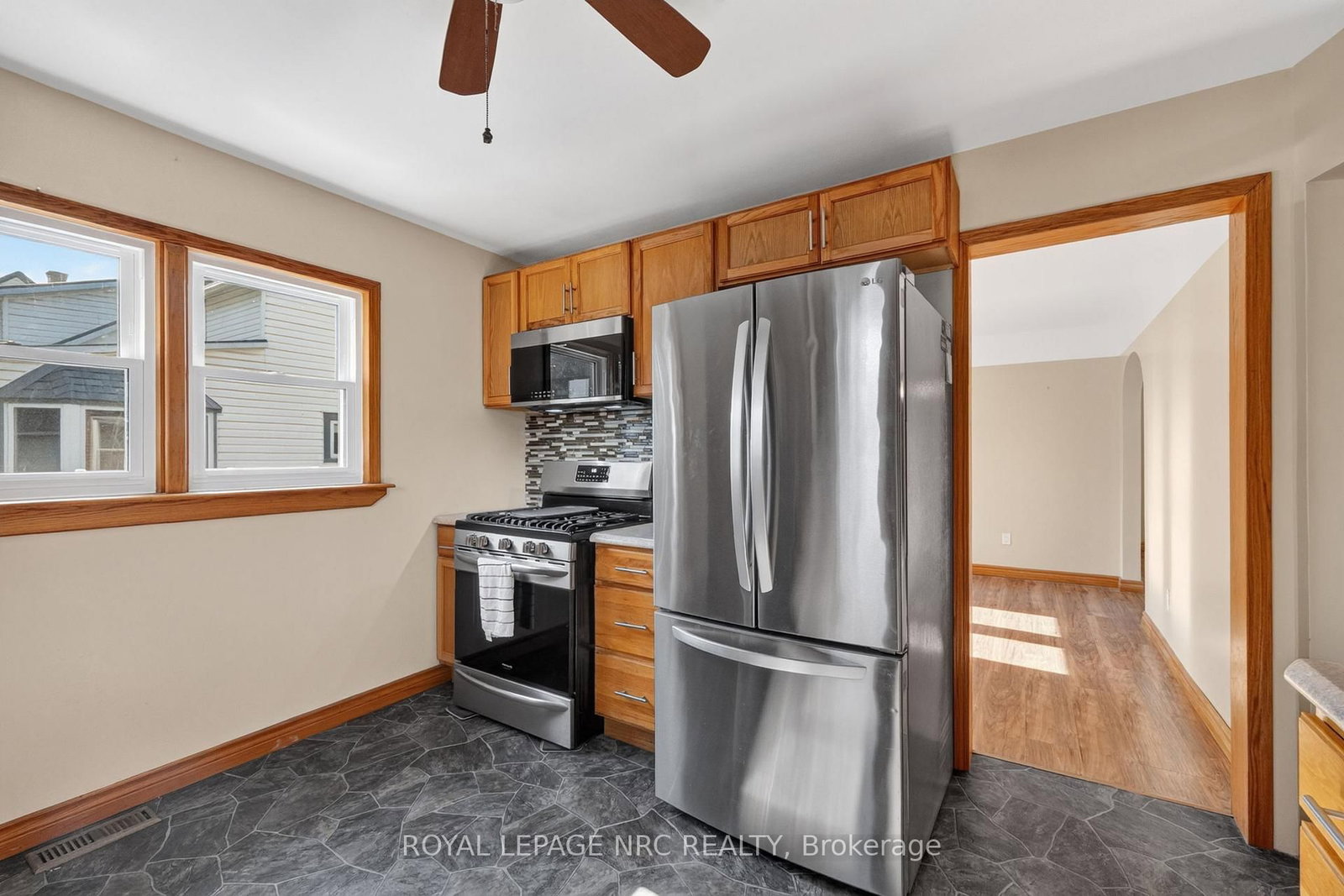 239 Phipps Street • Fort Erie, ON photo 12