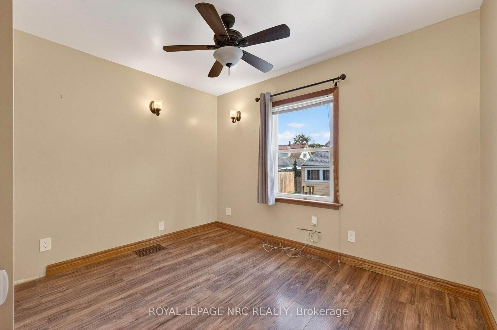 239 Phipps Street • Fort Erie, ON photo 18