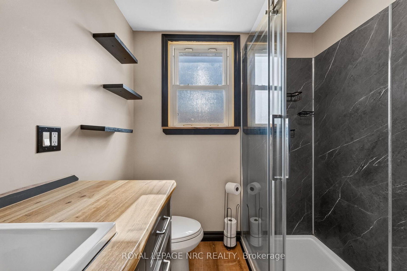 239 Phipps Street • Fort Erie, ON photo 24
