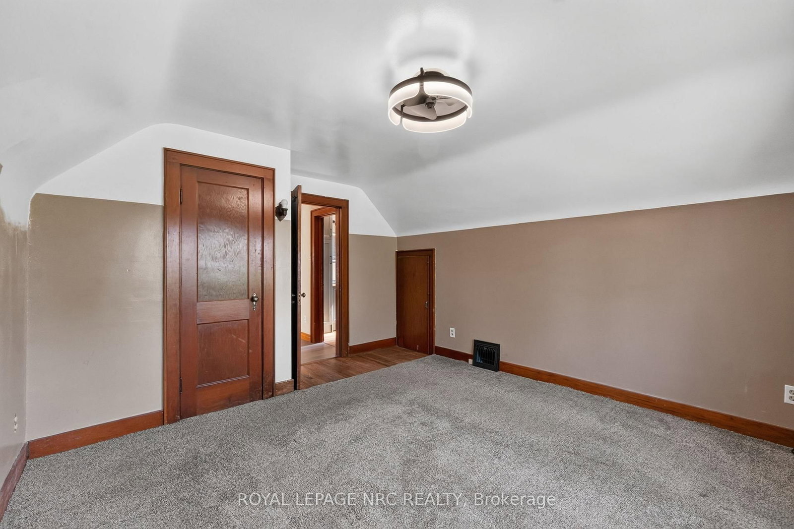 239 Phipps Street • Fort Erie, ON photo 28