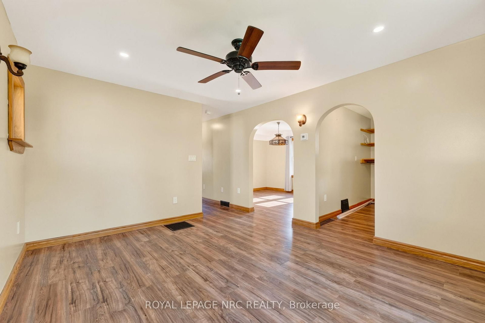 239 Phipps Street • Fort Erie, ON photo 5