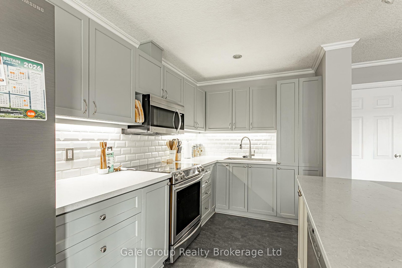 719 Southwood Way • Woodstock, ON photo 11