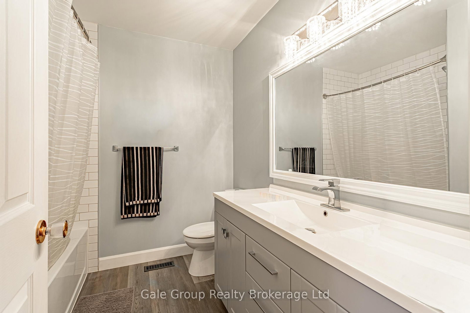 719 Southwood Way • Woodstock, ON photo 15