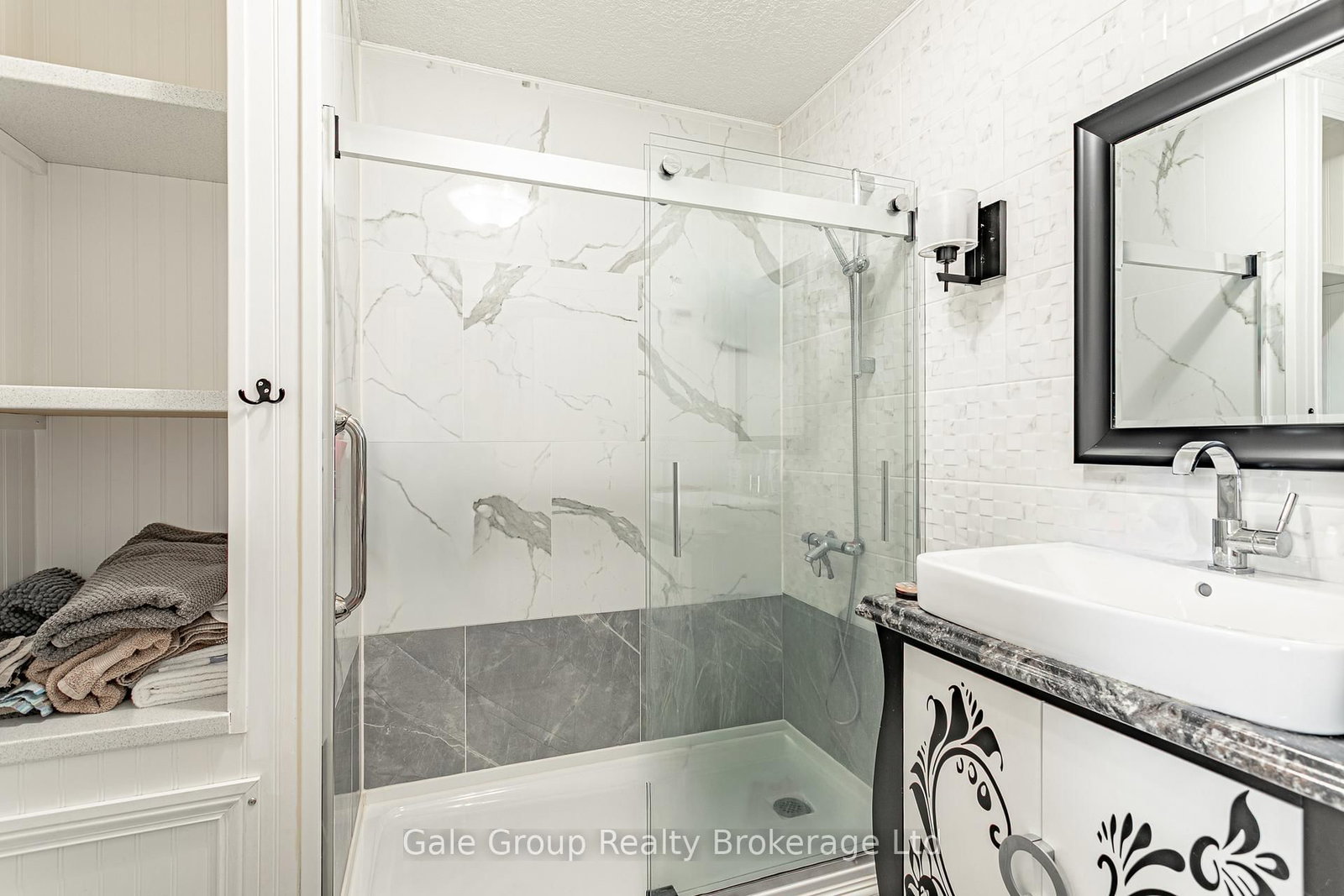 719 Southwood Way • Woodstock, ON photo 18