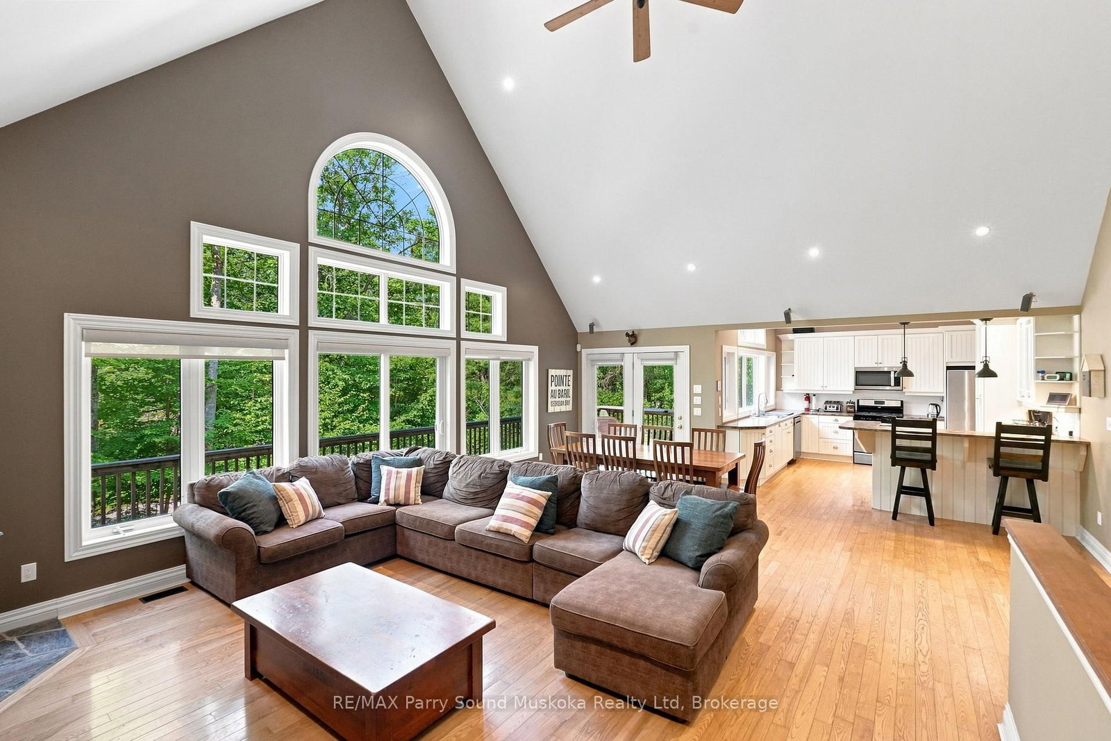 9 Desmasdons Road • The Archipelago, ON photo 10