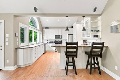 9 Desmasdons Road • The Archipelago, ON photo 4
