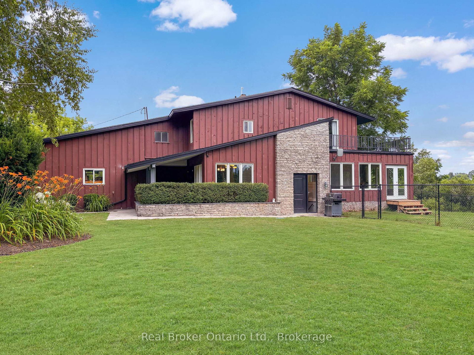 138 Cockshutt Road • Brantford, ON photo 30