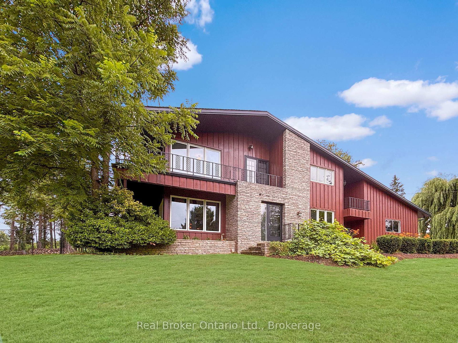 138 Cockshutt Road • Brantford, ON photo 34
