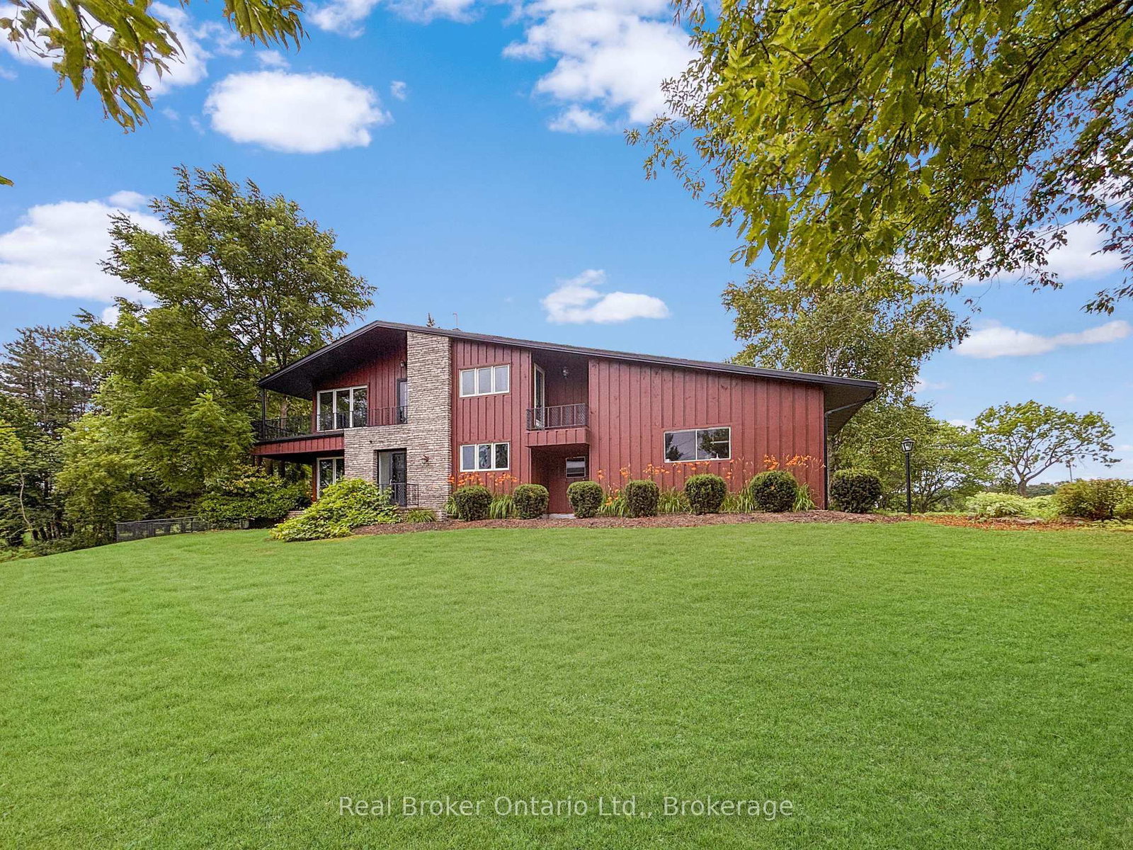 138 Cockshutt Road • Brantford, ON photo 36