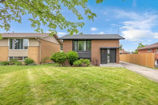 253 Fernwood Crescent