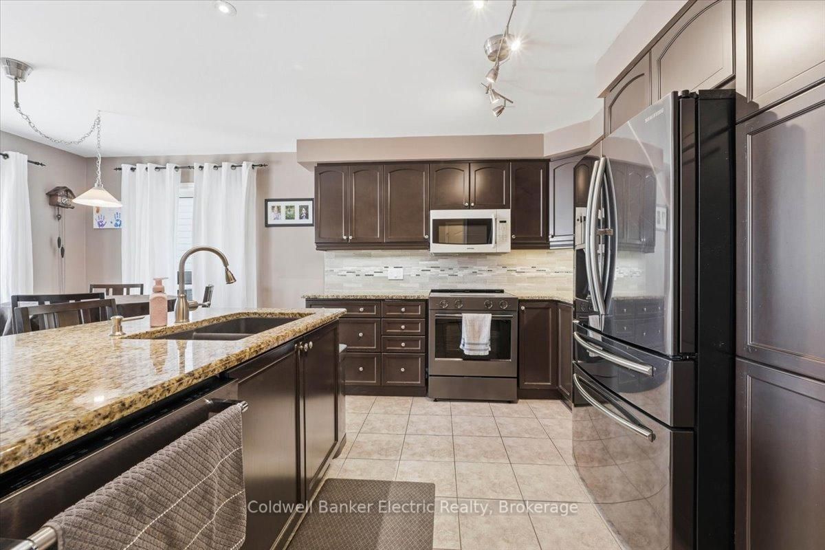 665 Heritage Trail • Peterborough, ON photo 10