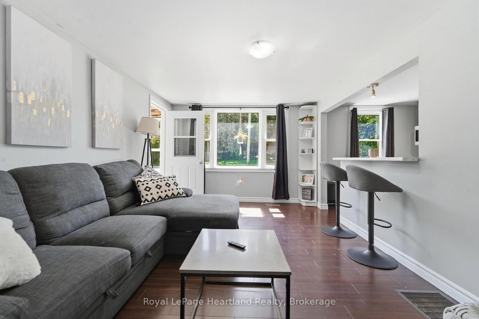 20 William Street S • Central Huron, ON photo 6