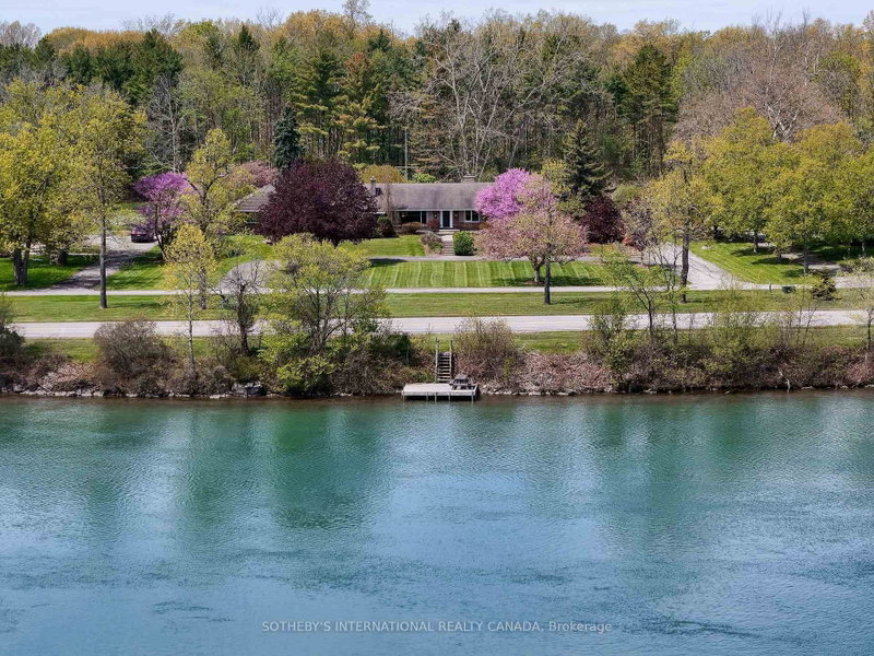 9317 Niagara River Parkway