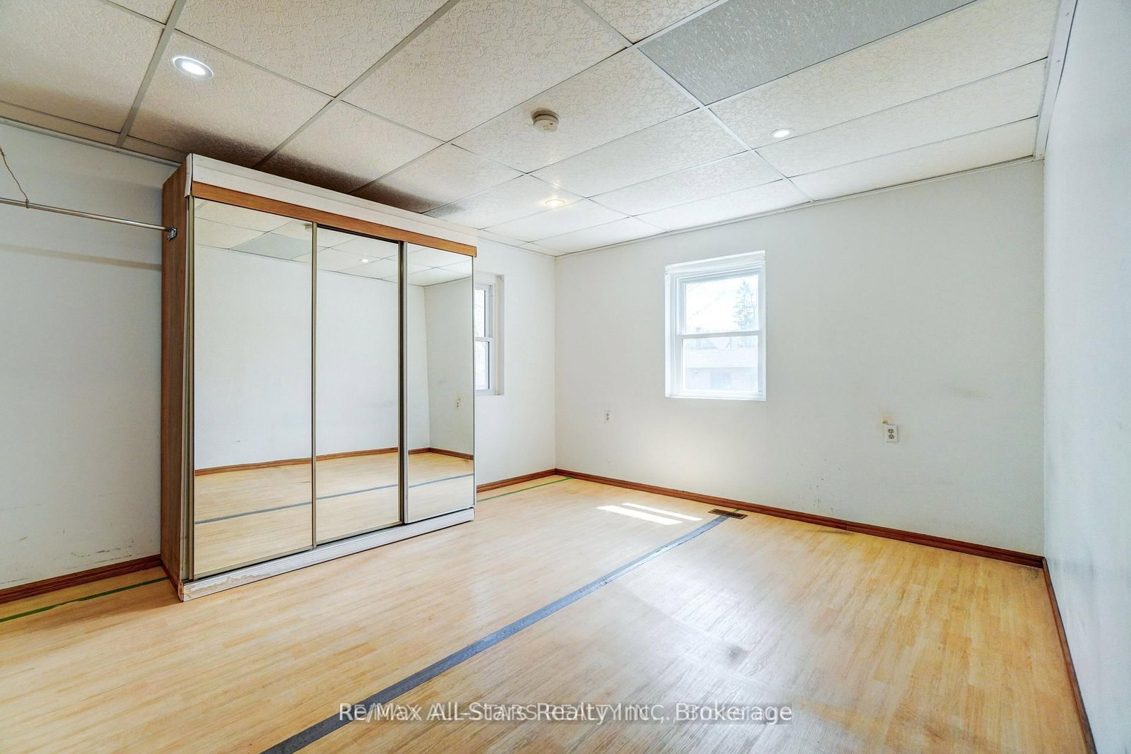94 Adelaide Street N • Kawartha Lakes, ON photo 12