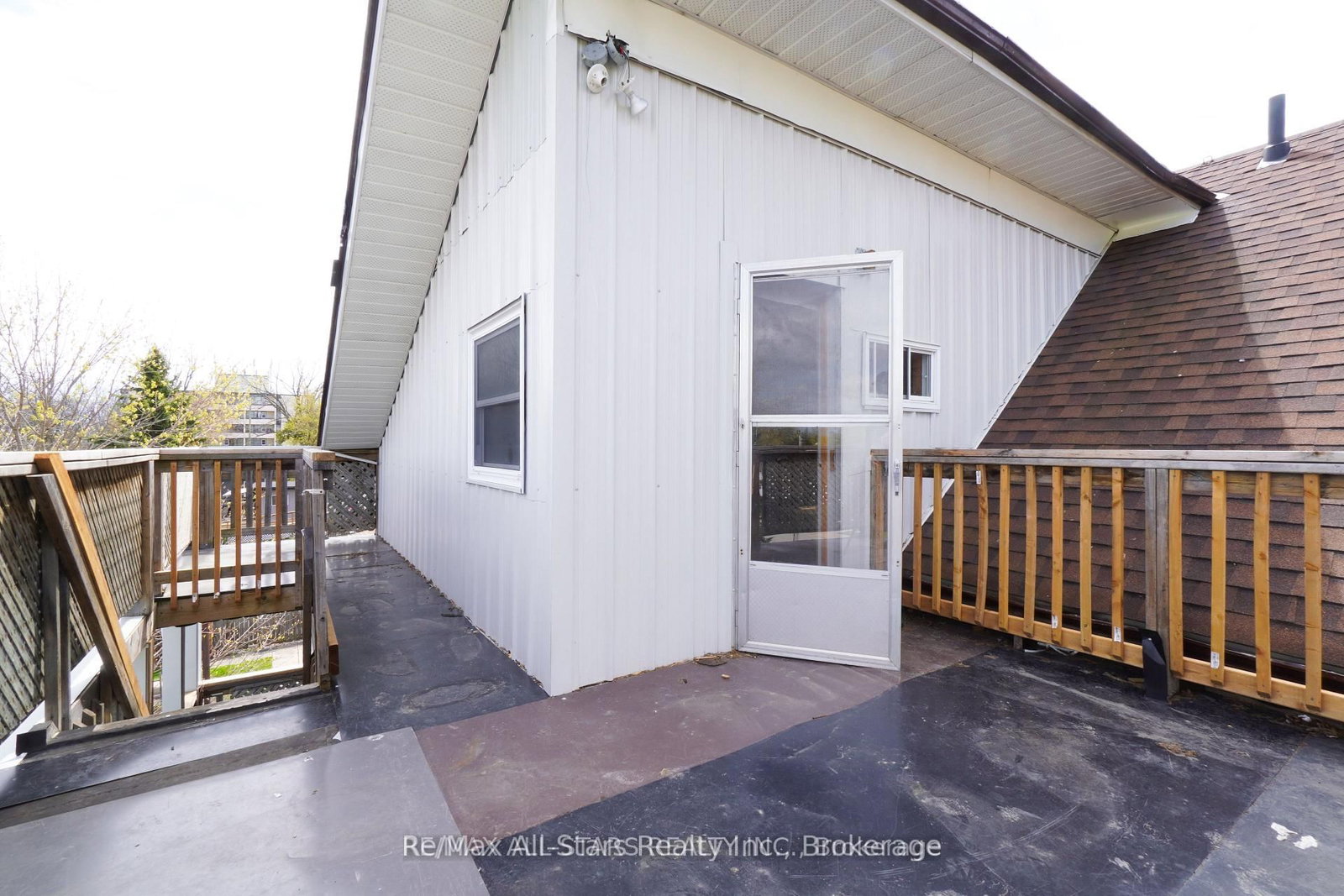 94 Adelaide Street N • Kawartha Lakes, ON photo 38