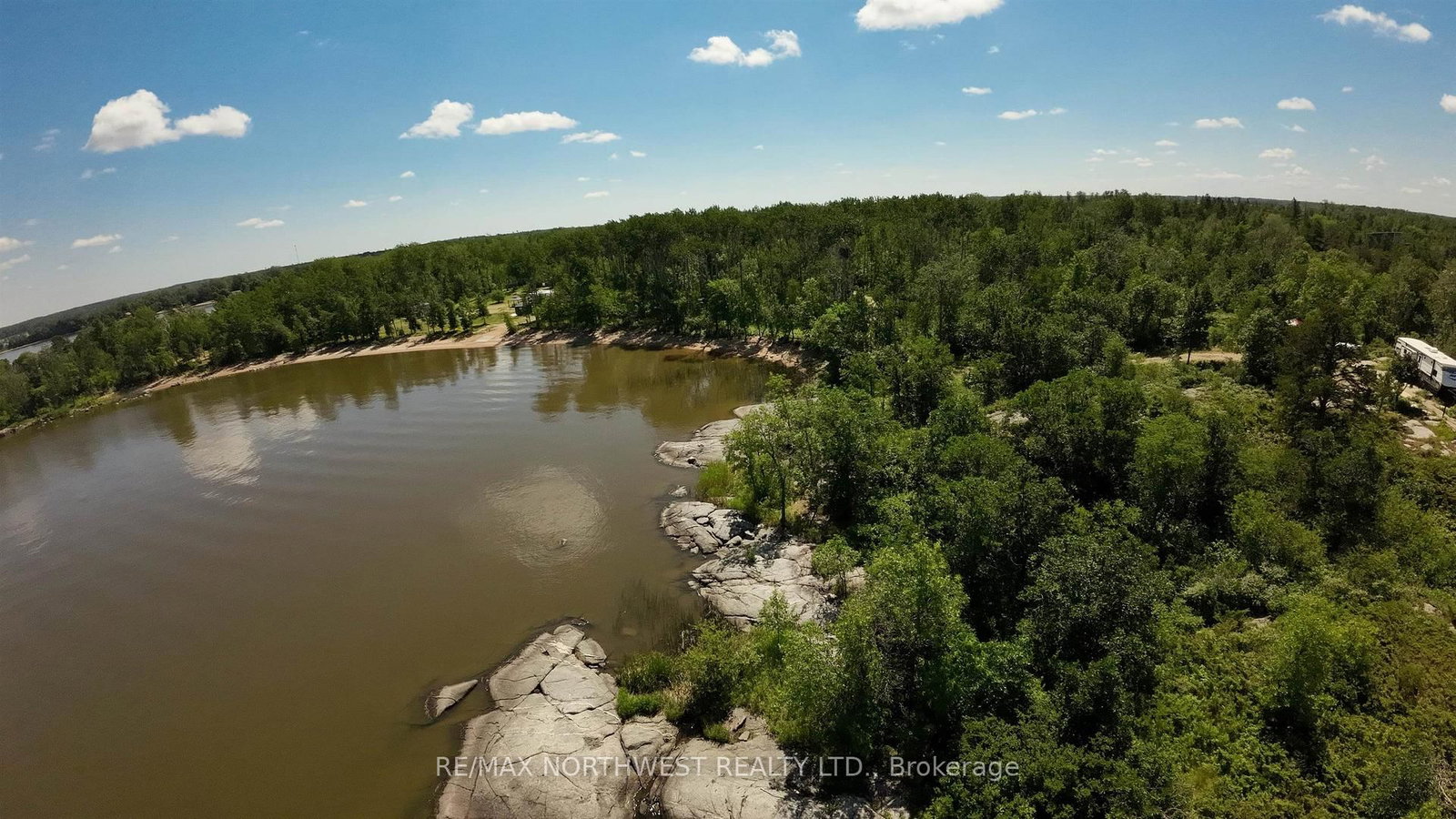 61 PENTNEY LANE • Lake of the Woods, ON photo 9