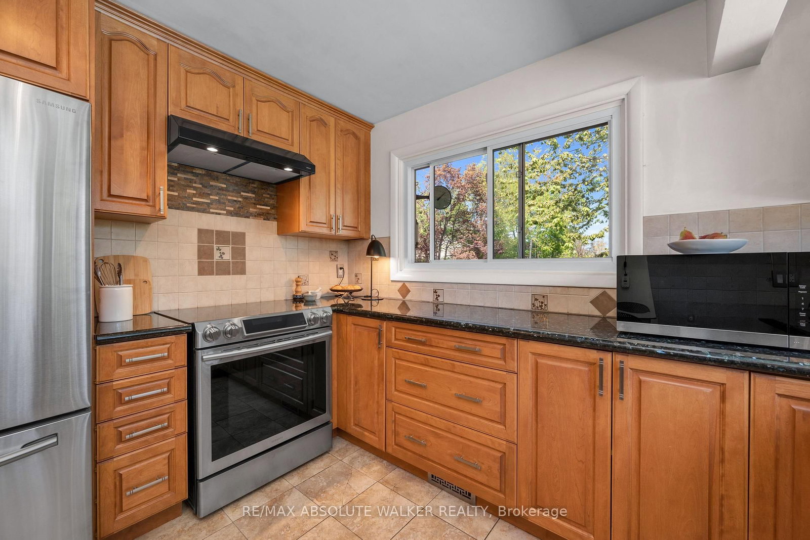 26 Riverdale Avenue • Ottawa, ON photo 12