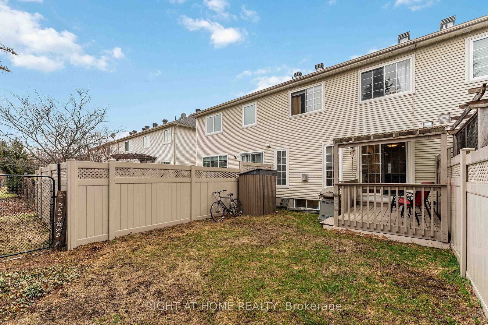 52 Fieldberry Private • Ottawa, ON photo 28