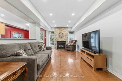 52 Fieldberry Private • Ottawa, ON photo 5
