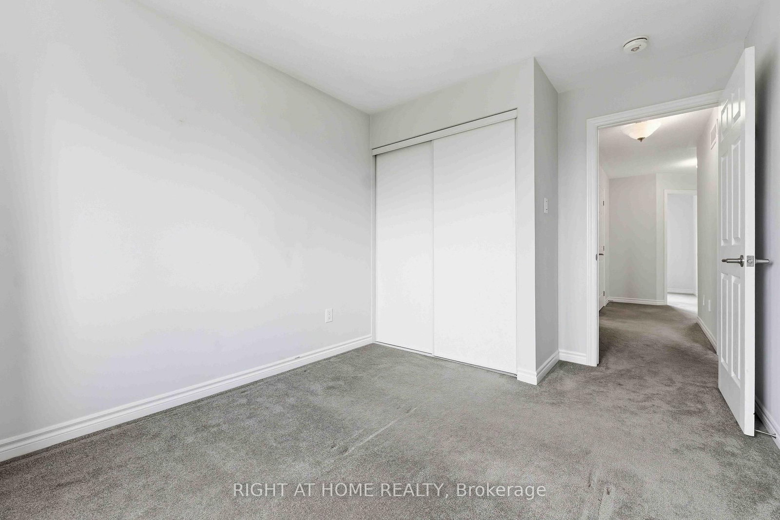 404 Edgevalley Court • Stittsville, ON photo 27