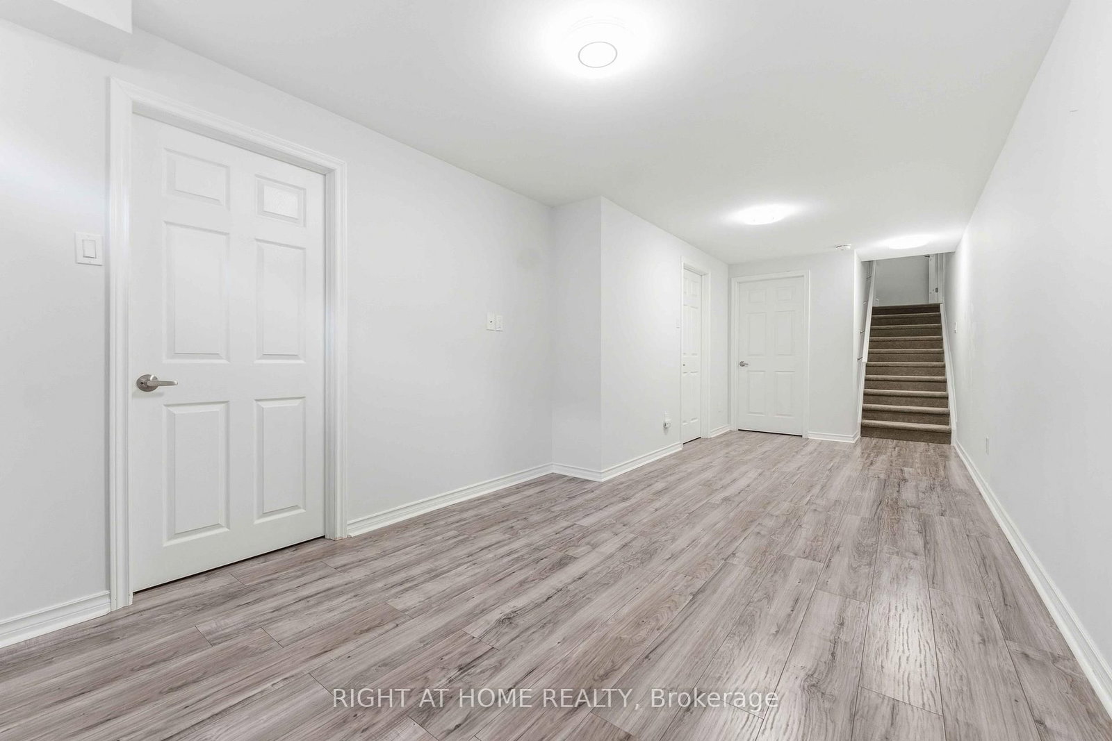 404 Edgevalley Court • Stittsville, ON photo 34