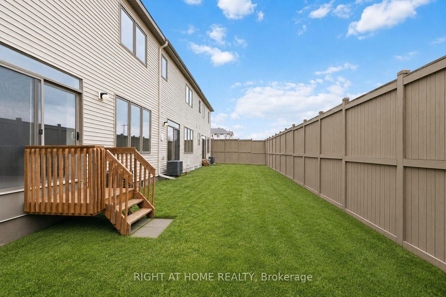 404 Edgevalley Court • Stittsville, ON photo 37