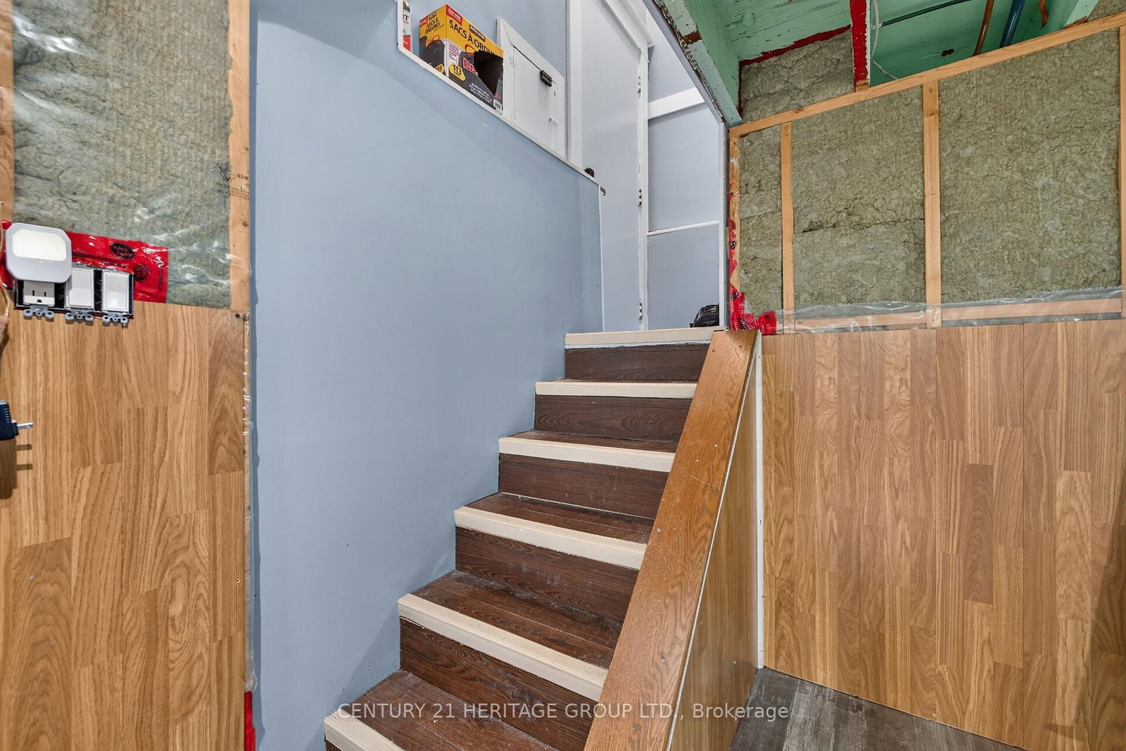 208 Carlton Street • St. Catharines, ON photo 32
