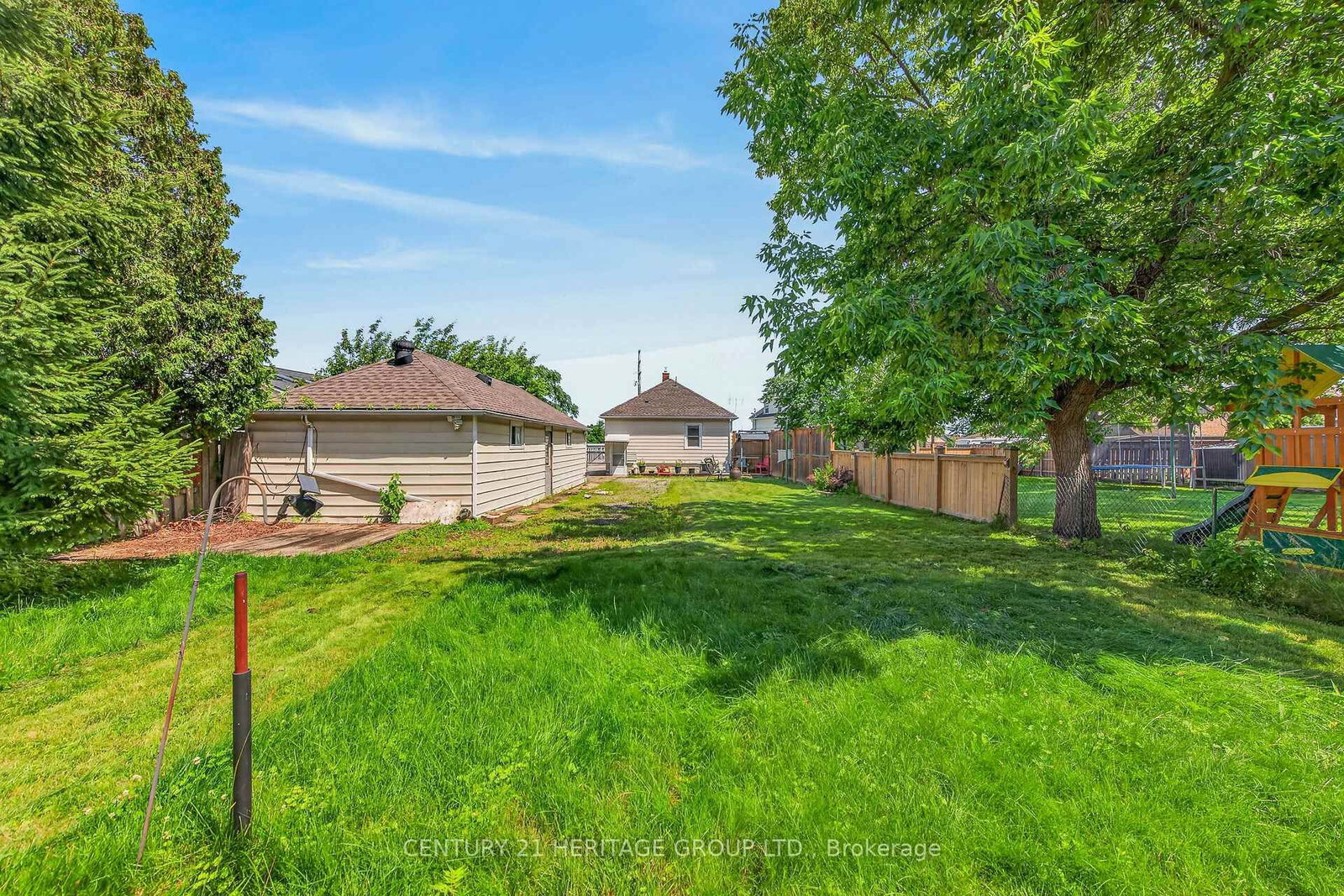 208 Carlton Street • St. Catharines, ON photo 44