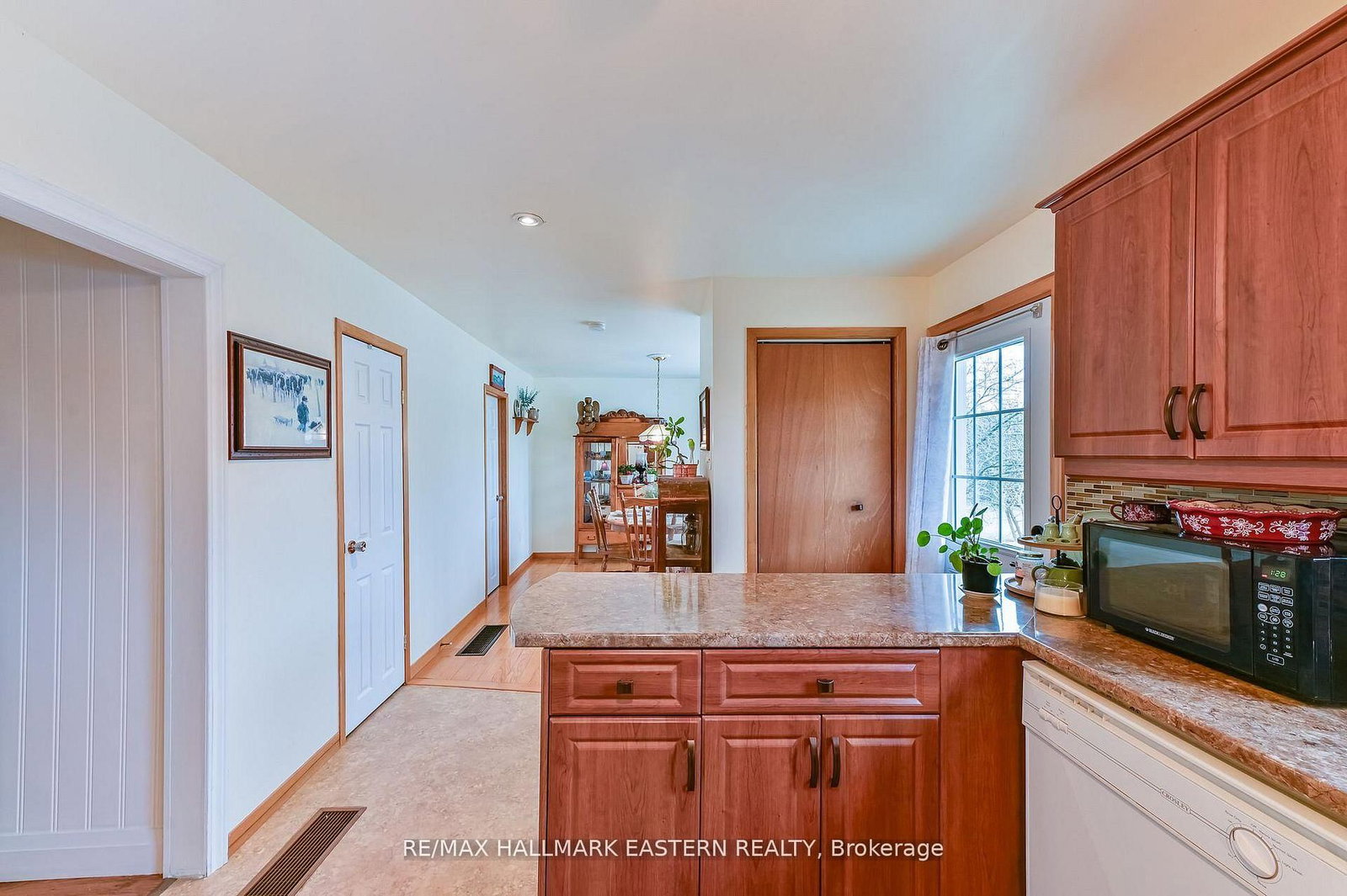 2839 Peter Street • Hamilton Township, ON photo 12