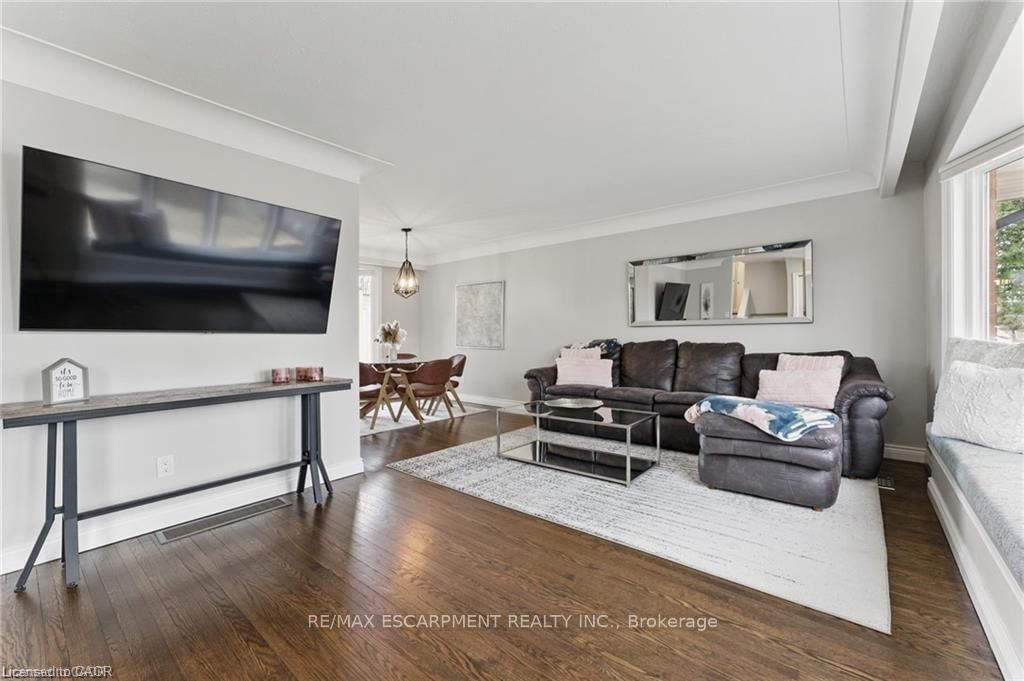 160 Council Crescent • Hamilton, ON photo 6