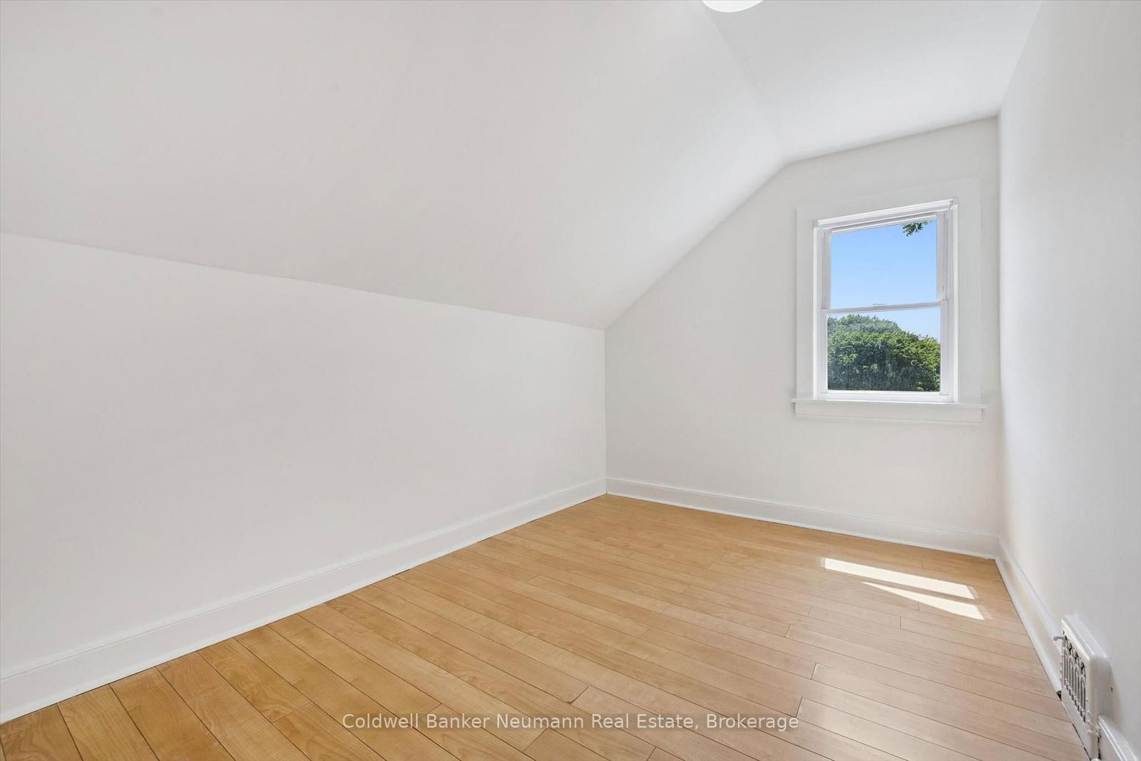 179 Elizabeth Street • Guelph, ON photo 26