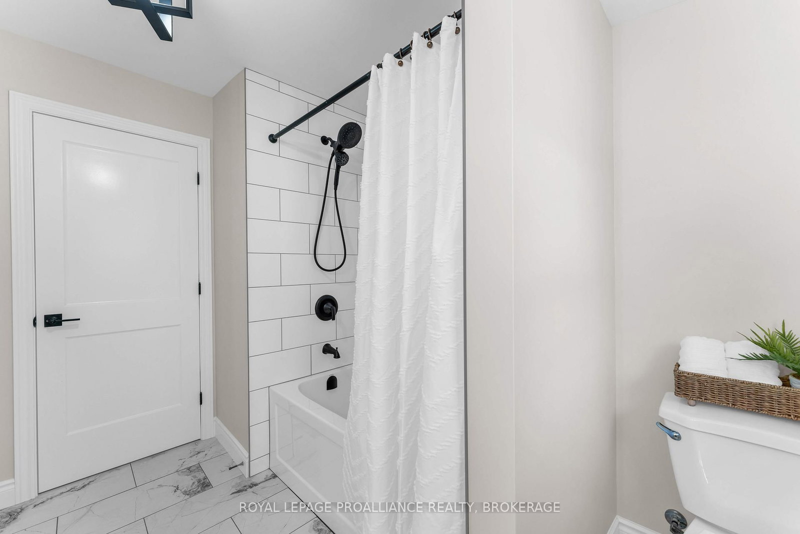 104 Main Street • Bath, ON photo 22