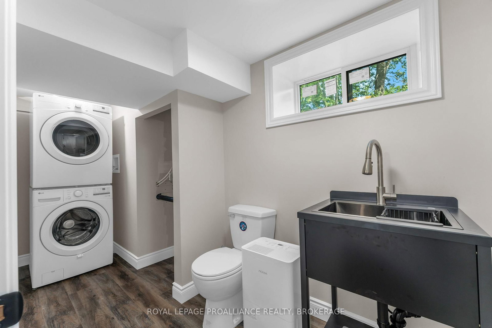 104 Main Street • Bath, ON photo 38