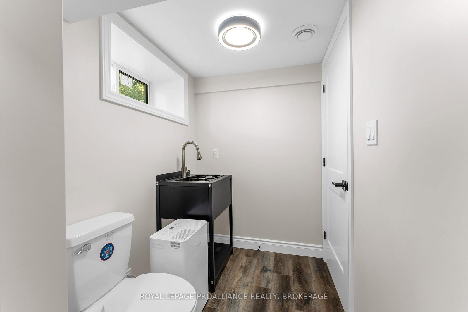104 Main Street • Bath, ON photo 39