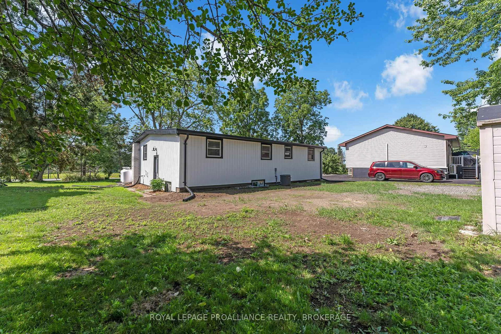 104 Main Street • Bath, ON photo 42