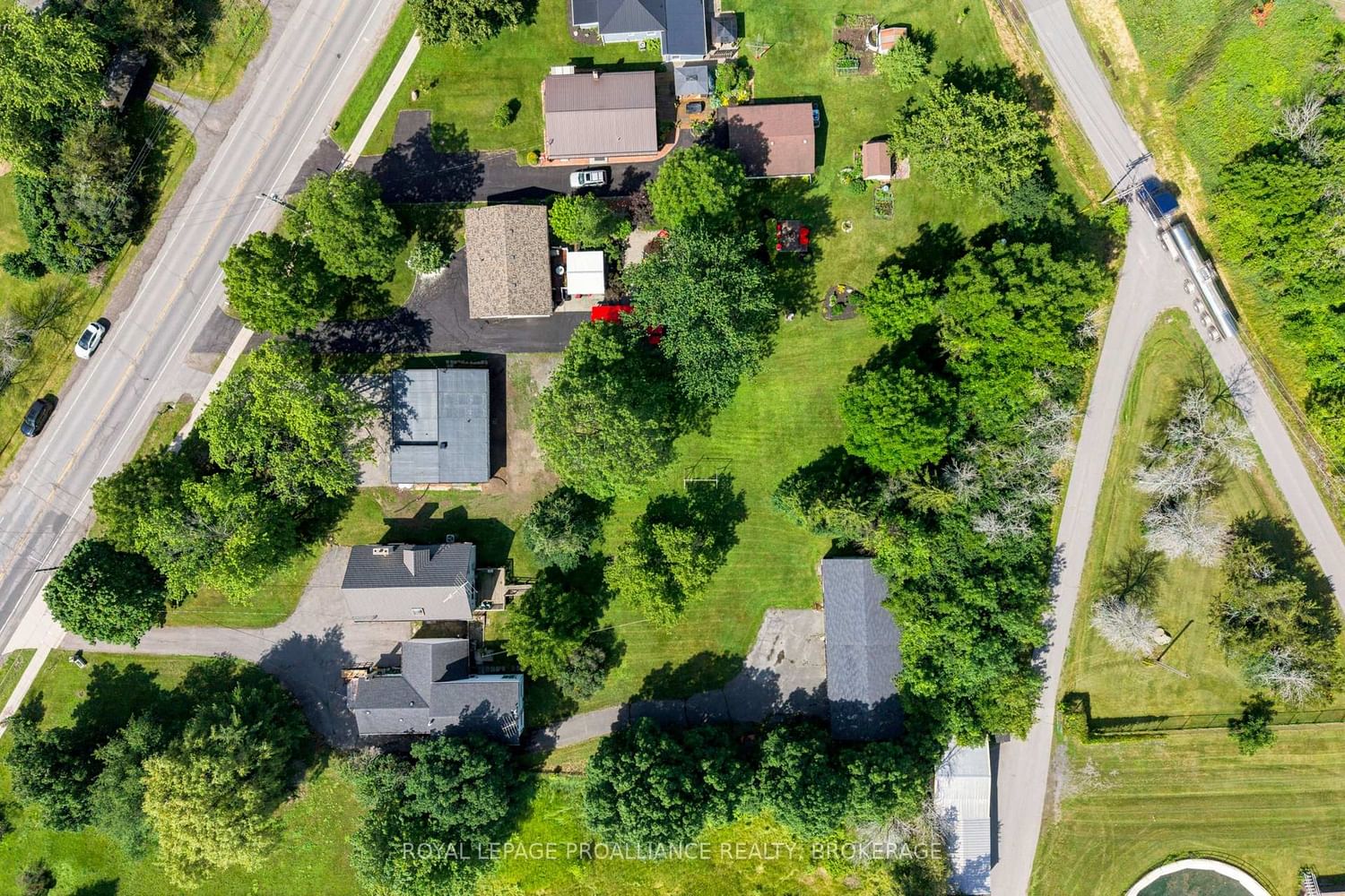 104 Main Street • Bath, ON photo 44