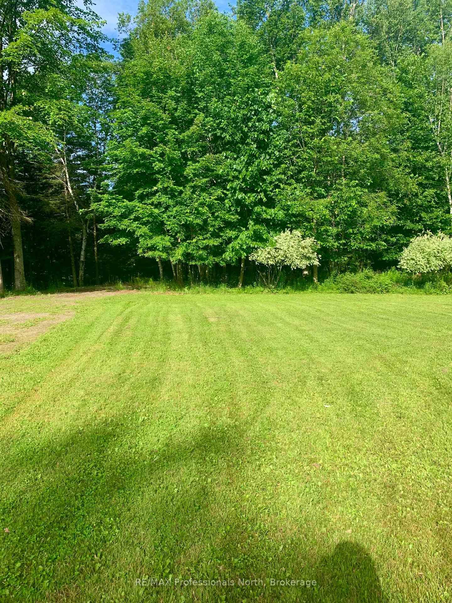 2075 Wigamog Road • Dysart et al, ON photo 15